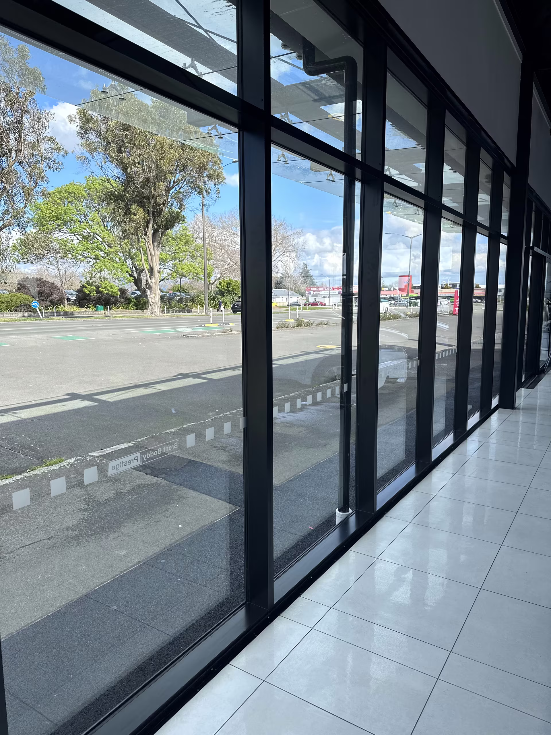 Commercial windows